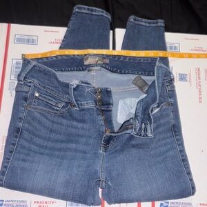 DONATED MARCH 2026
THANKS FOR LOOKING 
LOVE TO CONSIGNMENT SHOPPERS